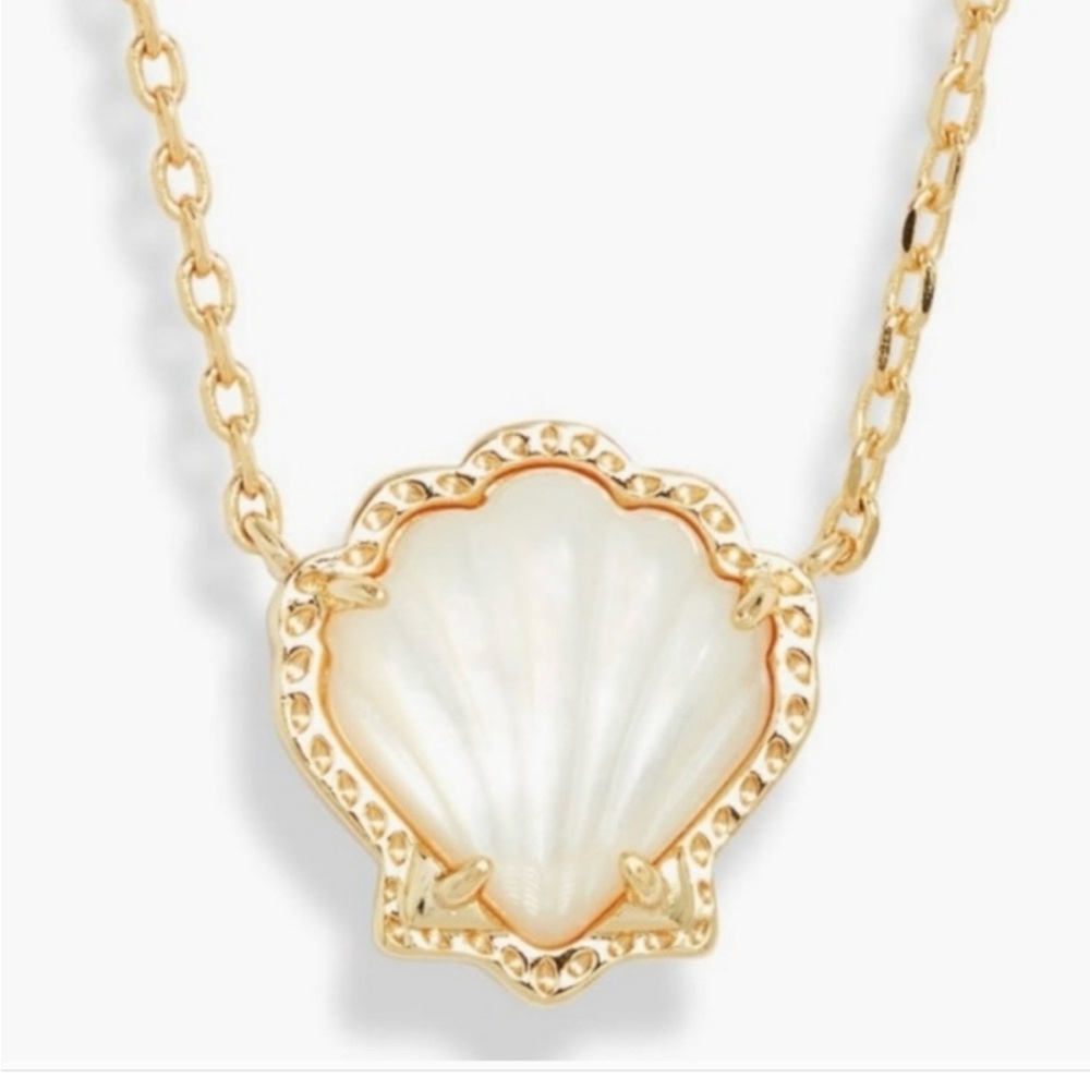 Kendra Scott Brynne Shell Necklace NWT